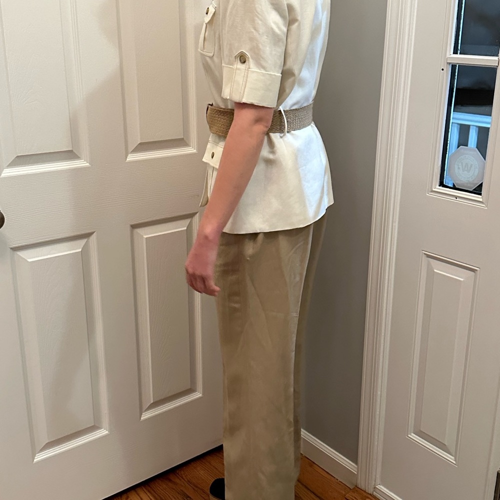 Tahari safari style short sleeve pantsuit. - Picture 6 of 10